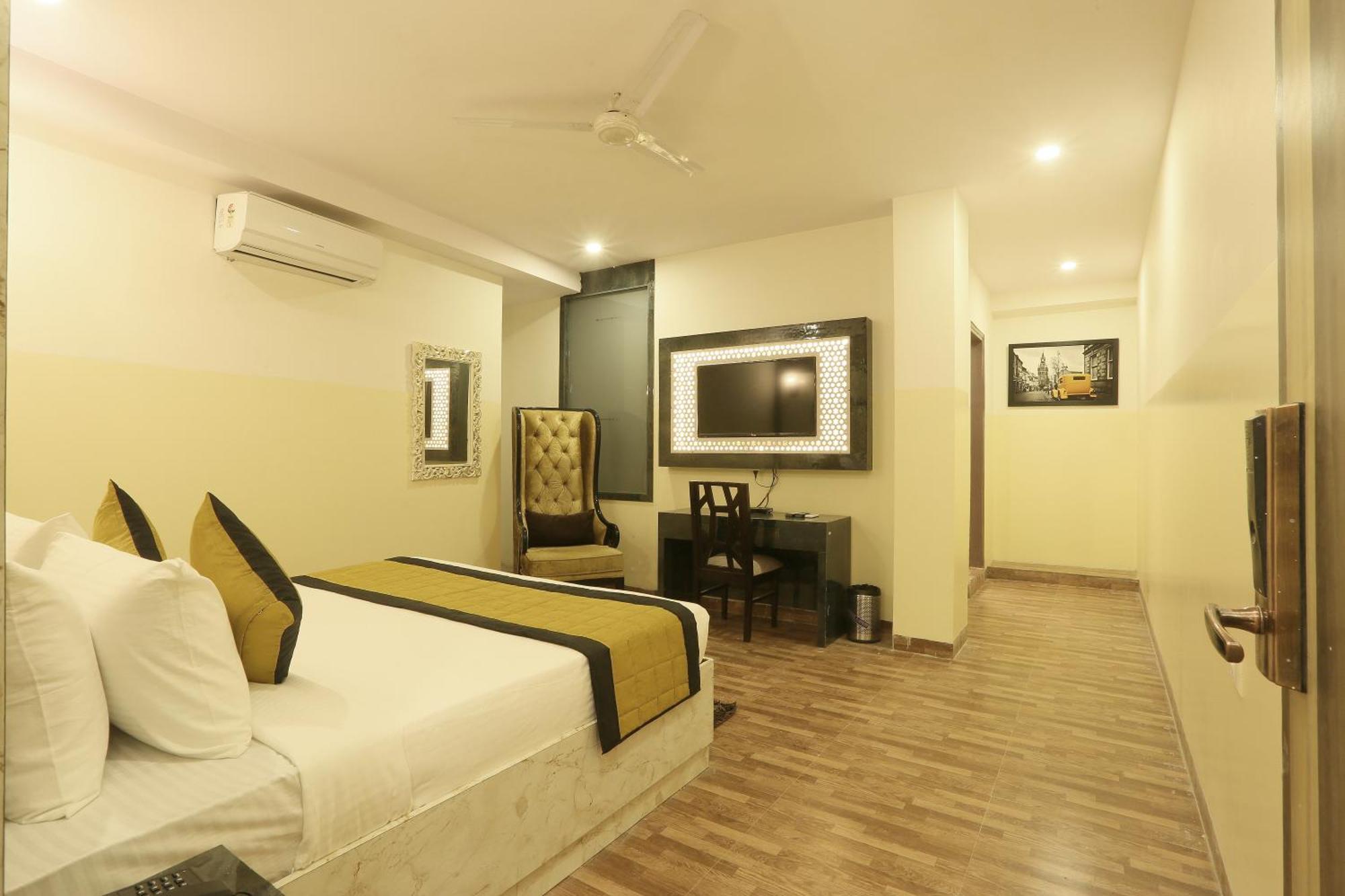 Plazzo Prime Plaza At Delhi Airport Bed and Breakfast Nueva Delhi Exterior foto