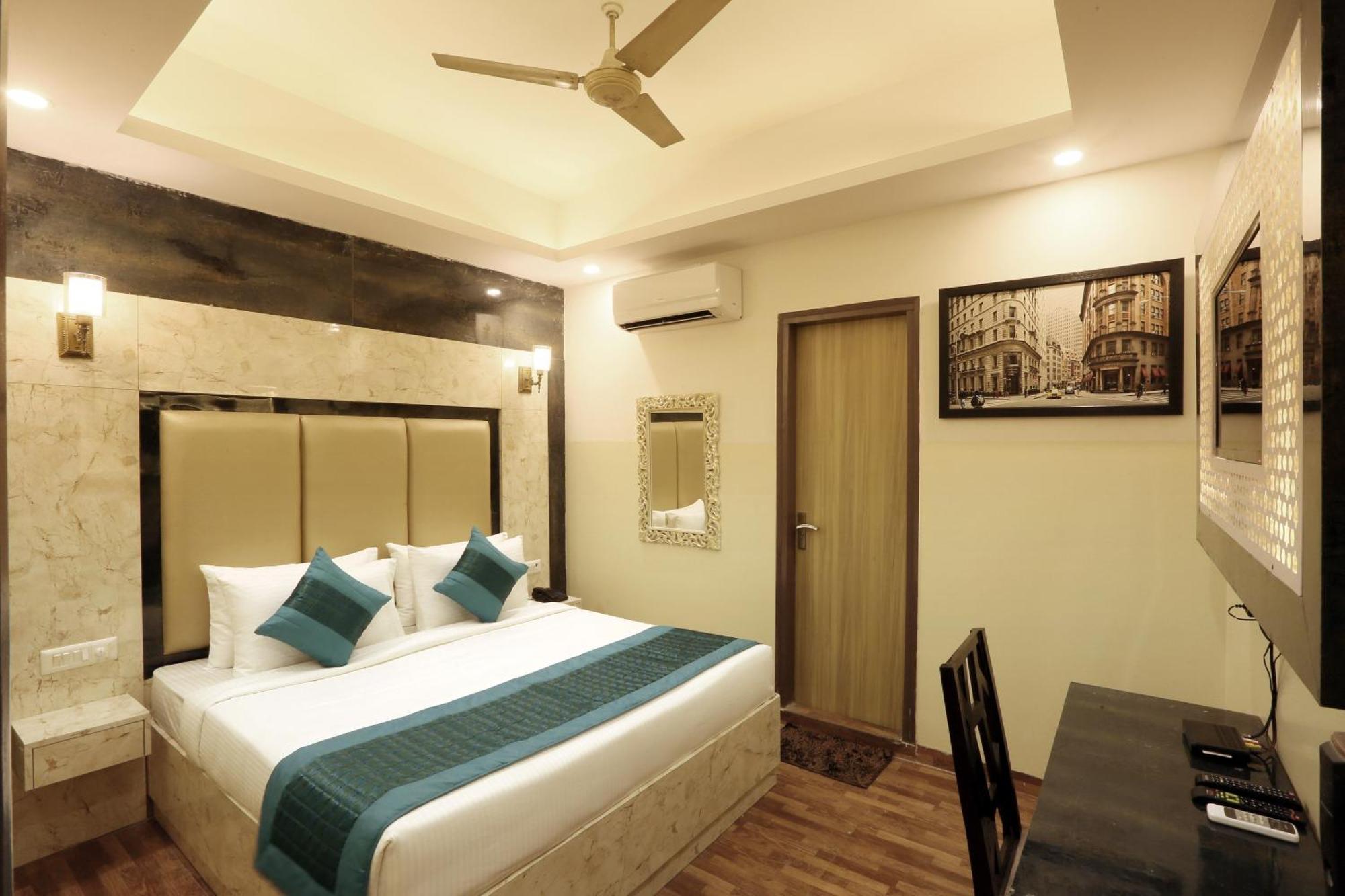 Plazzo Prime Plaza At Delhi Airport Bed and Breakfast Nueva Delhi Exterior foto